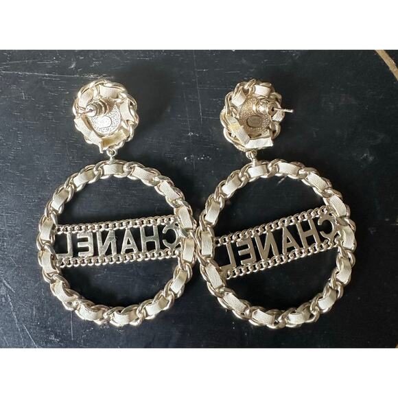 Chanel Black Leather Chain Detail Gold Tone Hoop Earrings - Picture 6 of 12